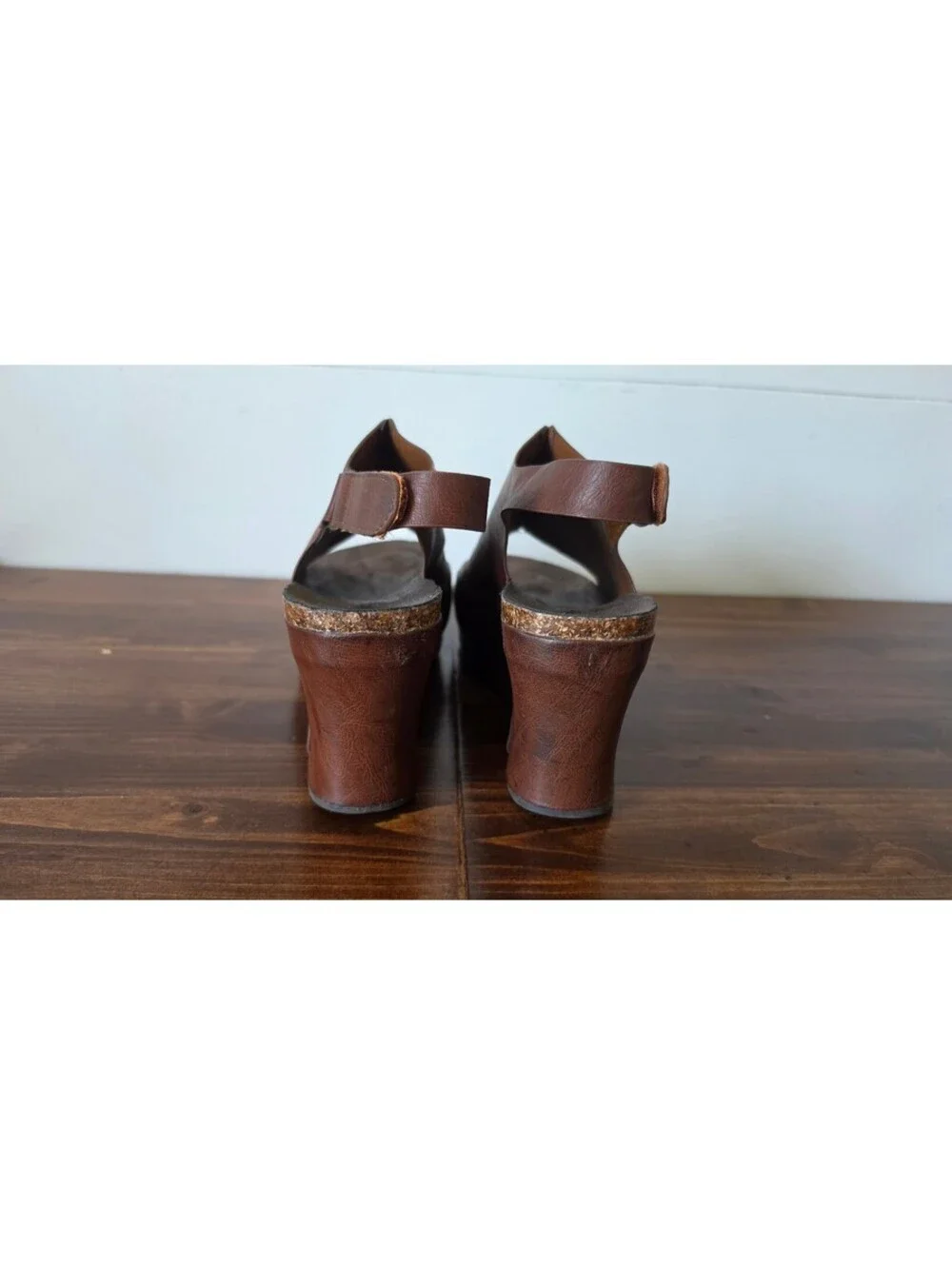 Pierre Dumas Hester Brown Perforated Leather Platform Wedge Sandals Sz 8,  #119